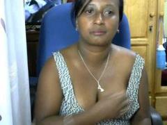 RosaSexyHoty - female with black hair webcam at xLoveCam