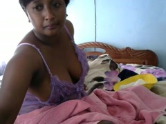 RosaSexyHoty - female with black hair webcam at xLoveCam