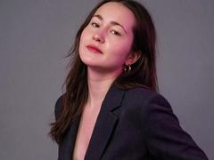 RosalindCutsinger - female with brown hair webcam at xLoveCam