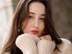 RosalindCutsinger - female with brown hair webcam at xLoveCam