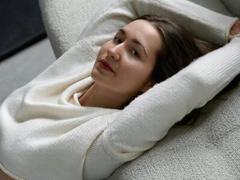 RosalindCutsinger - female with brown hair webcam at xLoveCam