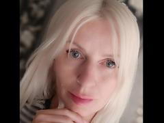 RosalineRena - blond female with  big tits webcam at xLoveCam