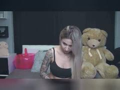 BlonDelicious69 - blond female webcam at ImLive