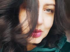 RoseHille - female with brown hair and  big tits webcam at xLoveCam