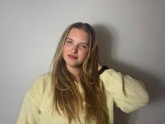 RosePlayful69 - blond female webcam at xLoveCam
