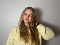 RosePlayful69 - blond female webcam at xLoveCam