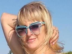 RoseMagic - blond female with  small tits webcam at ImLive