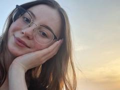 RoseTease - female with brown hair and  small tits webcam at xLoveCam