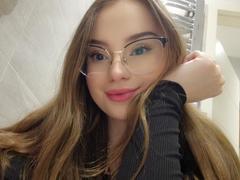 RoseTease - female with brown hair and  small tits webcam at xLoveCam