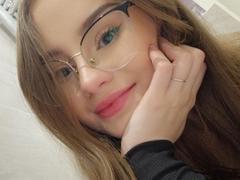 RoseTease - female with brown hair and  small tits webcam at xLoveCam