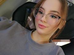 RoseTease - female with brown hair and  small tits webcam at xLoveCam