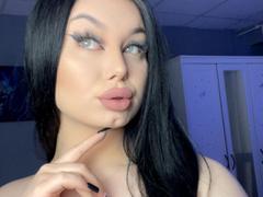 Rosell - female webcam at xLoveCam