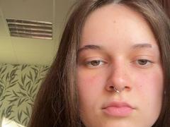 RosemarieRacer - female with brown hair webcam at xLoveCam