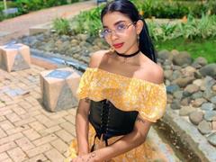 RosieRouse - female with black hair webcam at LiveJasmin