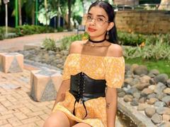 RosieRouse - female with black hair webcam at LiveJasmin