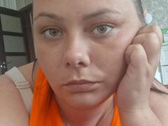 RosyEunie from xLoveCam