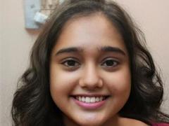 Rosysona - female with brown hair and  small tits webcam at xLoveCam