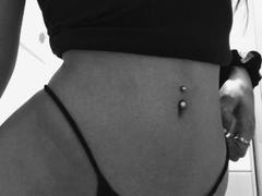 Roseee - female with black hair and  big tits webcam at xLoveCam