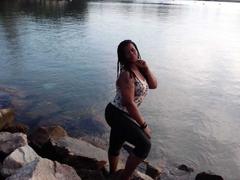 RounderAss - female webcam at xLoveCam