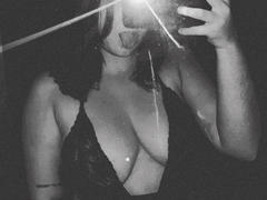 RouseKirryHot - female with red hair webcam at xLoveCam