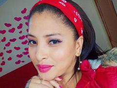 RoxaneMilf from xLoveCam