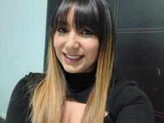 RoxanneBlair from xLoveCam