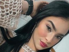 RoxanneDupond - female with brown hair and  big tits webcam at xLoveCam