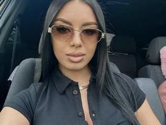 RoxelleFox from xLoveCam