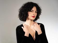 RoxyGraff - female with black hair and  big tits webcam at xLoveCam