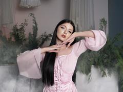 RoxyHopper - blond female webcam at LiveJasmin