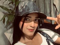RoxyThunder - female with black hair and  big tits webcam at xLoveCam