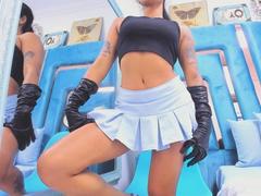 RoxyThunder - female with black hair and  big tits webcam at xLoveCam