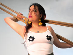 RozarioPinceles - female with black hair webcam at LiveJasmin