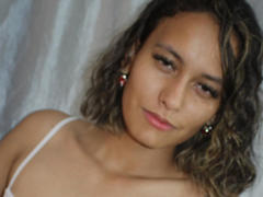 RubbyT - blond female webcam at xLoveCam