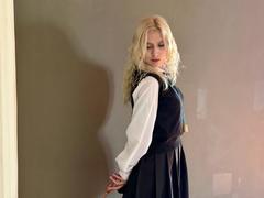 RubyDavis - blond female with  big tits webcam at xLoveCam