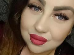 RubyLorrie - female with brown hair webcam at xLoveCam