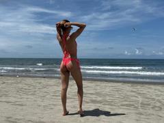 SaarahJones from xLoveCam