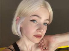 SabrinaMia - female webcam at xLoveCam