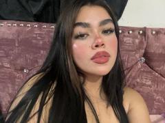 SabrinaWillow - female with black hair webcam at xLoveCam