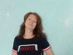 SadieLorri - female with brown hair webcam at xLoveCam