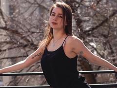 SallyDesire from xLoveCam