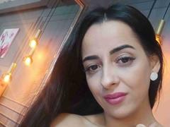 EmmaEverhart - female with brown hair webcam at LiveJasmin