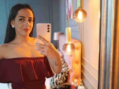 EmmaEverhart - female with brown hair webcam at LiveJasmin