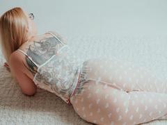 SallySecret-hot - blond female webcam at xLoveCam