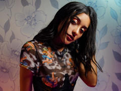 SalomeMill - female with black hair webcam at LiveJasmin