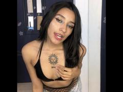 SalomeMill - female with black hair webcam at LiveJasmin