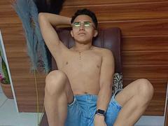 Salvathore from xLoveCam