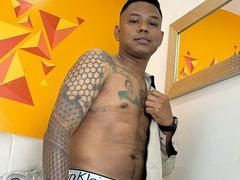 SamSexy69 - male webcam at xLoveCam