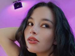 SamanthaJhonsons - female with black hair and  big tits webcam at LiveJasmin