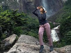 SamanthaBss - female with black hair webcam at xLoveCam